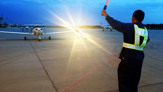 ���躽��ѧԺ˳����������DA40D��һ��C90