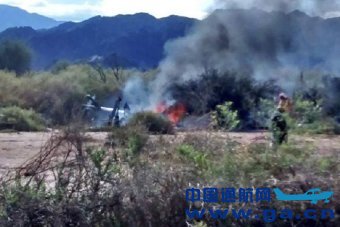 ��ֱ�����ڰ���͢�Ͽ���ײ 10������