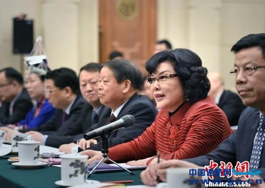 Ů��������ɻ�����������ʱ�Ͷ��ͨ����ҵ