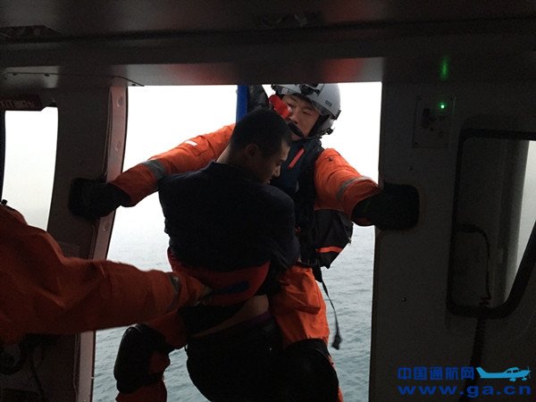 �������жӷ������� �ɹ�����1��������Ա