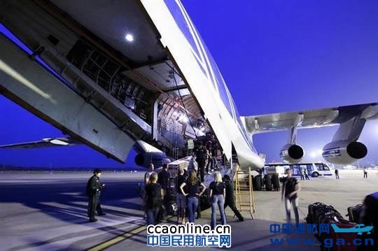 阳光动力太阳能飞机先遣物资抵达南京禄口机场 阳光动力太阳能飞机先遣物资抵达南京禄口机场