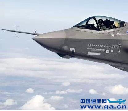 ��������е�ʱ��ΪʲôҪ��һֻ����ǰ�ڣ�