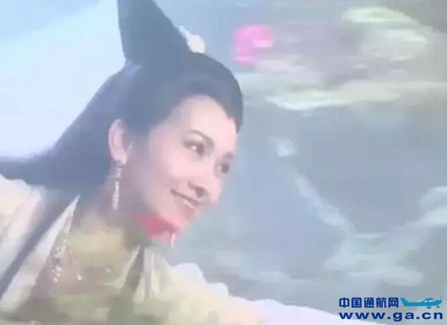 ��������е�ʱ��ΪʲôҪ��һֻ����ǰ�ڣ�