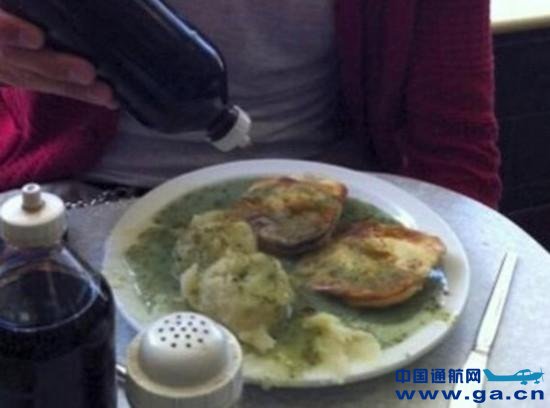 ���˺�ķ���ϻ���Ԫ�м������ ֱ�����Ϸɻ�