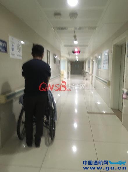 ����������һ�����˻�ʧ��ײ�ˣ����������˱���С���������