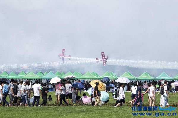 ������д���Ļ ʵ���������۷ɻ�����52��